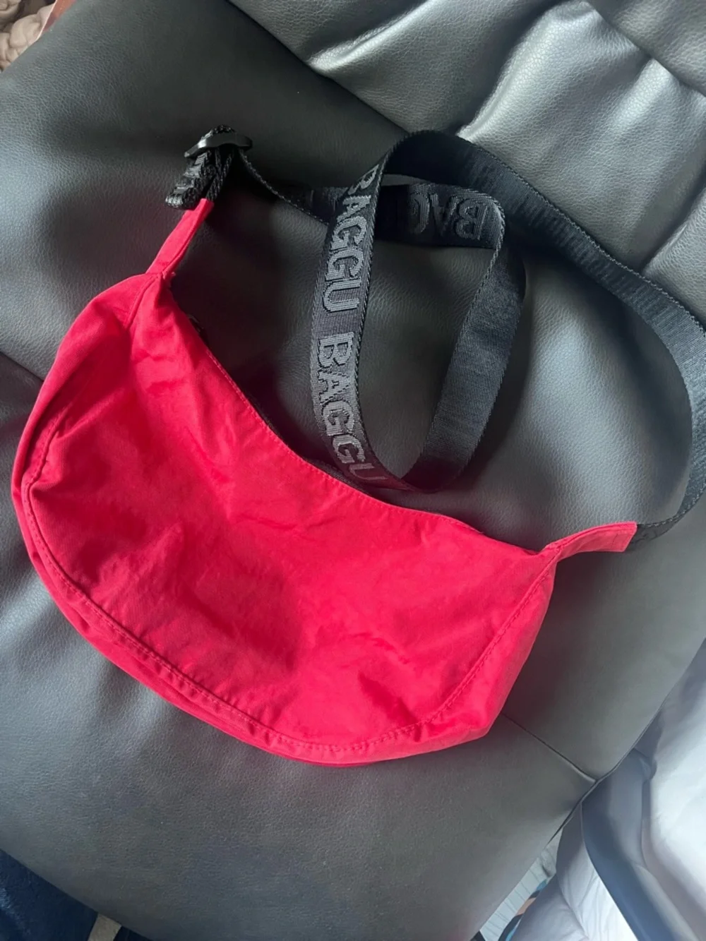 MAKE AN OFFER - BAGGU Small Nylon Candy Apple Red Crescent Crossbody
